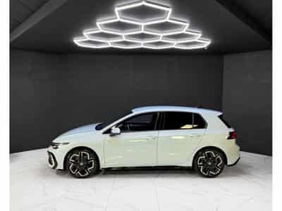 VW Golf 8.5 R Line eTSI 150 MY26 (2026) - Photo 2