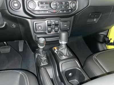 Jeep Wrangler 2.0 SAHARA Turbo 272hp AT8 4x4 (2022) - Photo 10