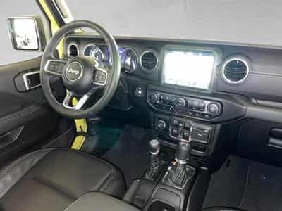 Jeep Wrangler 2.0 SAHARA Turbo 272hp AT8 4x4 (2022) - Photo 7