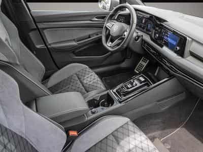 VW Golf (2024) - Foto 6