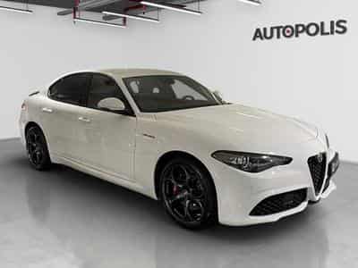Alfa-Romeo Giulia 2.0 TB 280 Q4 Veloce AUTO (2021) - Photo 10
