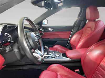 Alfa-Romeo Giulia 2.0 TB 280 Q4 Veloce AUTO (2021) - Photo 11