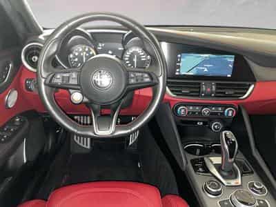 Alfa-Romeo Giulia 2.0 TB 280 Q4 Veloce AUTO (2021) - Photo 14