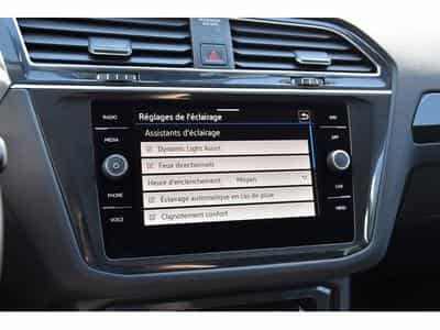 VW Tiguan 1.5 TSI Elegance DSG ACC GPS LANE SIDE KEYLESS ATT RMQ 1° M. (2024) - Photo 15