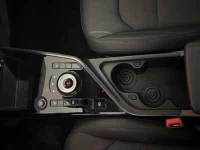 Kia Niro Pure 1.6 GDi PHEV 6DCT (2022) - Photo 10