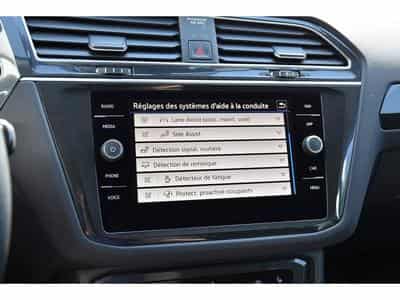 VW Tiguan 1.5 TSI Elegance DSG ACC GPS LANE SIDE KEYLESS ATT RMQ 1° M. (2024) - Photo 12