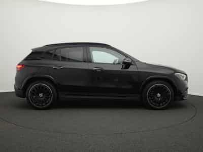 Mercedes GLA 200 d AMG-Line Multi+Kamera+Night+20"+AHK (2025) - Foto 5