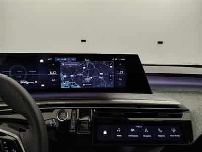 Peugeot 3008 1.2 Hybrid 145Cv e-DCS6 GT NAVI / FULL LED / CAMERA (2025) - Photo 11