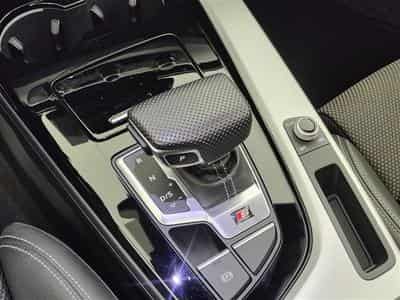 Audi A4 Avant 35 TFSI S-Line Competition  S-tronic *FULL OPTIONS* (2024) - Photo 11
