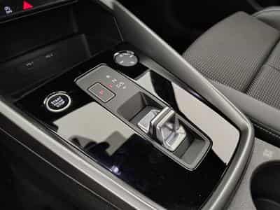 Audi A3 30 TFSI S-Line S-tronic Navi / Led / PDC av+ar (2023) - Photo 12