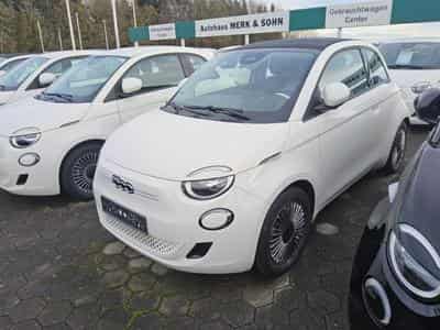 Fiat 500 Cabrio (2023) - Photo 1