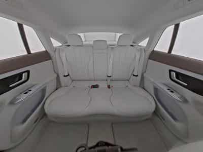 Mercedes EQE 300 (2025) - Foto 7
