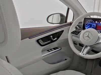 Mercedes EQE 300 (2025) - Foto 8