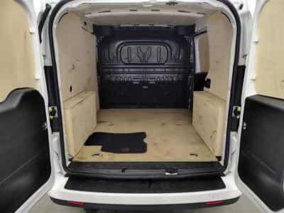 Fiat Doblo 1.6 MJET Cargo CLIM / CARPLAY (2023) - Photo 14