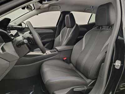 Peugeot 408 1.2 Hybrid 136cv e-DCS6 Allure Pack NAVI / CARPLAY / CAMERA (2025) - Photo 7