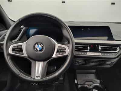 BMW 118 118iA Pack M NAVI / CARPLAY / CAMERA / TO PANO (2024) - Photo 9