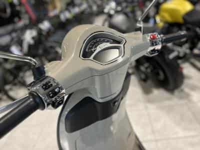 Vespa Primavera S beige (2026) - Foto 6