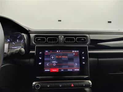 Citroen C3 1.2i PureTech Shine CARPLAY / FULL LED / JA 16" (2023) - Photo 11