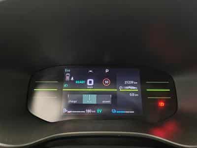 Dacia Jogger Hybrid 1.6 Extreme 7PL / NAVI / CARPLAY / CAMERA (2025) - Photo 10
