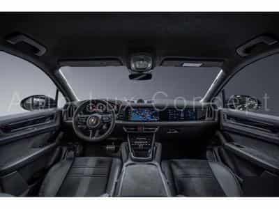 Porsche Cayenne Turbo E-Hybrid Coupé avec Pack GT (2026) - Photo 12