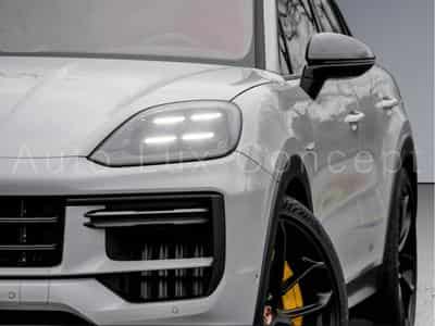 Porsche Cayenne Turbo E-Hybrid Coupé avec Pack GT (2026) - Photo 8