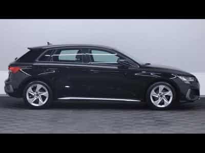 Audi A3 35 TFSI 150 S-LINE (2022) - Photo 4