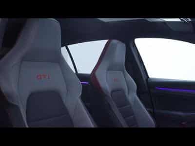 VW Golf 8 Clubsport 2.0 TSI 300 DSG (2023) - Photo 12