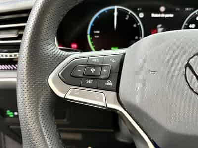 VW Touareg 3.0 R 4Motion eHybrid 462 CV **360°** Susp. pneumatique ** C (2025) - Foto 11