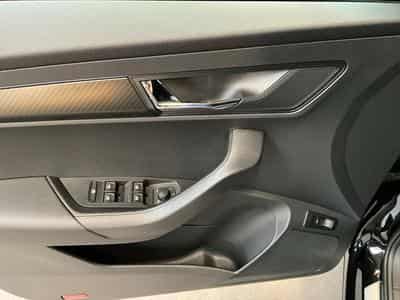 Skoda Karoq Sportline+DSG+KESSY+P.Travel-Ass.+AHK (2025) - Foto 10