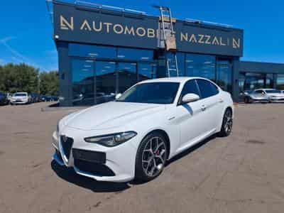 Alfa-Romeo Giulia GIULIA VELOCE Q4 *AUT*LEDER*NAVI*KAM*SHZ*8xALU* (2018) - Photo 1