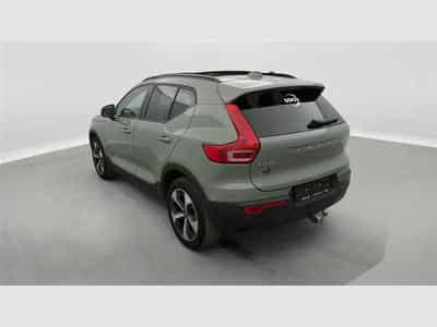 Volvo XC40 2.0 B3 MHEV Ultra Dark Limited Edition DCT (2024) - Photo 2