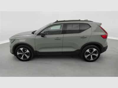 Volvo XC40 2.0 B3 MHEV Ultra Dark Limited Edition DCT (2024) - Photo 3