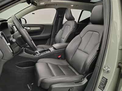 Volvo XC40 2.0 B3 MHEV Ultra Dark Limited Edition DCT (2024) - Photo 7