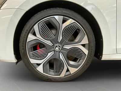 Skoda Octavia Combi+RS+DSG+LED+Navi (2024) - Photo 8