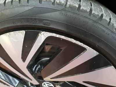 VW ID.4 Standard (2023) - Foto 10