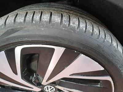 VW ID.4 Standard (2023) - Foto 13