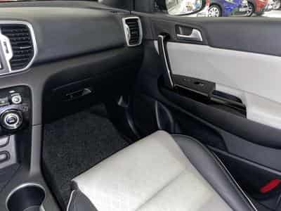 Kia Sportage 1.6 T-GDI 4WD GT-Line (2019) - Photo 9