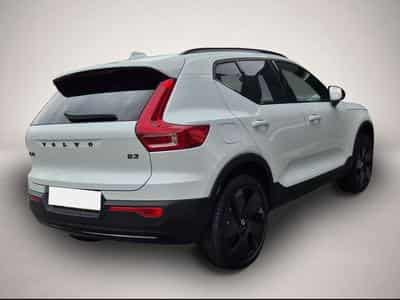 Volvo XC40 (2025) - Photo 2