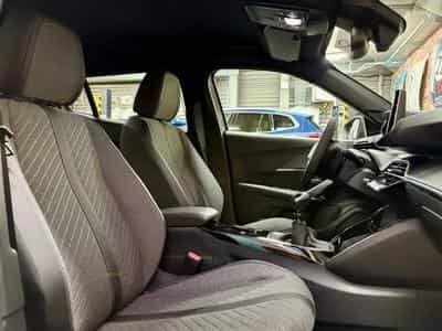 Peugeot 2008 (2025) - Photo 8