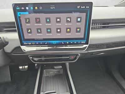 VW ID.7 Kombi Pro 210 kW (2026) - Photo 12