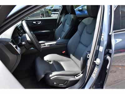 Volvo V60 2.0 B4 Plus Dark Geartronic PANO CUIR MEMO CAM360 HARMAN 1°M (2025) - Foto 6