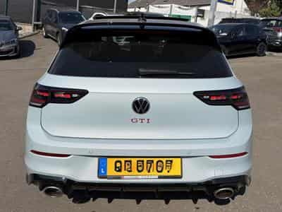 VW Golf GTI FACELIFT 2.0 TSI 300 CLUBSPORT CRYSTAL ICE BLUE IQ LIGHT (2025) - Foto 3