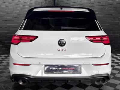 VW Golf GTI Clubsport 2.0 TSI 300 CV DSG7 *DCC* AKRA* MATRIX *PANO* (2023) - Photo 5