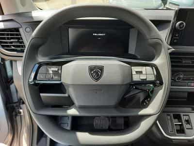 Peugeot Traveller 2.0 BlueHDI 180 AT8 Confort (2026) - Photo 14