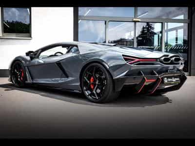 Lamborghini Revuelto 6.5 V12 HPEV (1.015 CH) - GRIGIO TELESTO – FULL PPF (2025) - Photo 3