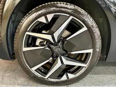 Peugeot 208 e-208 156cv 51KW/h Auto GT Navig/SiègCh/Cam360 (2024) - Photo 3