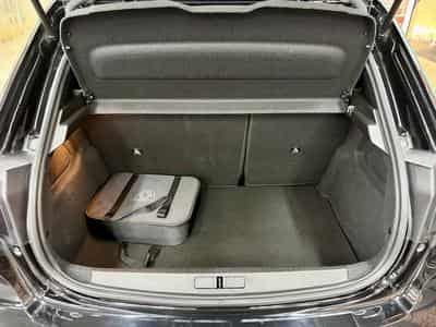 Peugeot 208 e-208 156cv 51KW/h Auto GT Navig/SiègCh/Cam360 (2024) - Photo 7