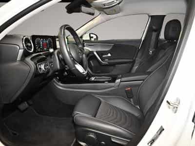 Mercedes 250 (2025) - Foto 6