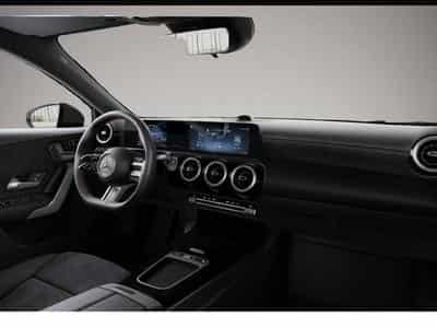 Mercedes 180 (2026) - Foto 4