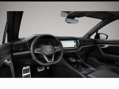VW Touareg (2025) - Photo 2